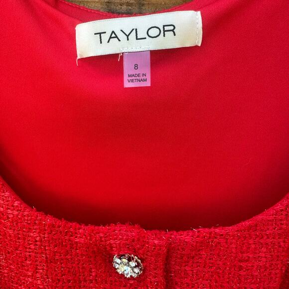 NWT Taylor Red Shimmer Tweed Holiday Dress Size 8 Gem Button Detail & Pockets - Picture 4 of 11